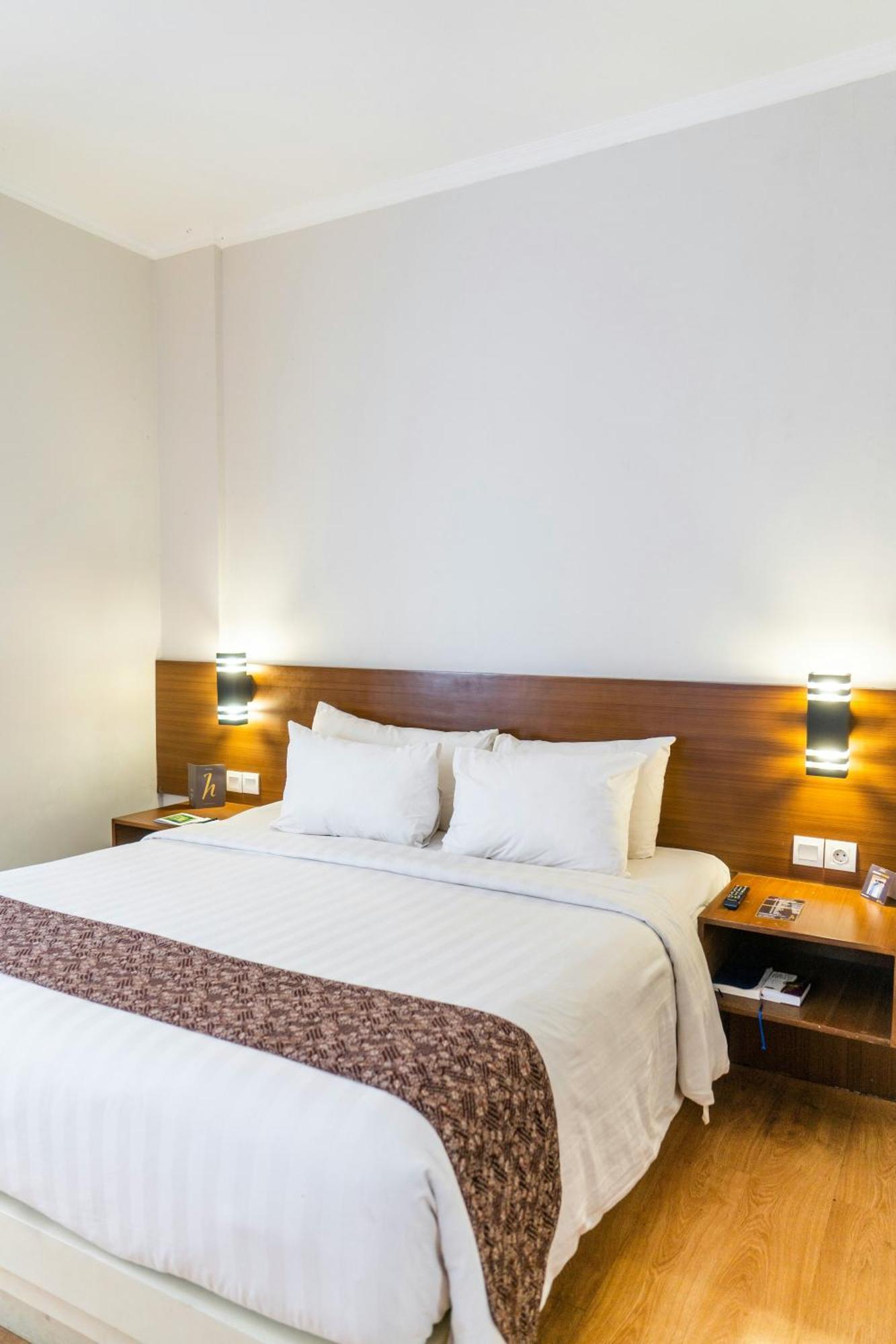 Hotel Ambience Plaza Jmd - Delhi Airport New Delhi Exterior photo